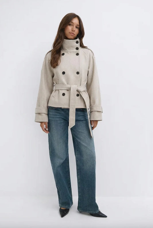 manteau à col montant